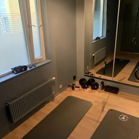Pen Og Stor Ved Sentrum